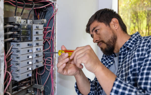 Best Affordable Emergency Electrician  in Samoset, FL